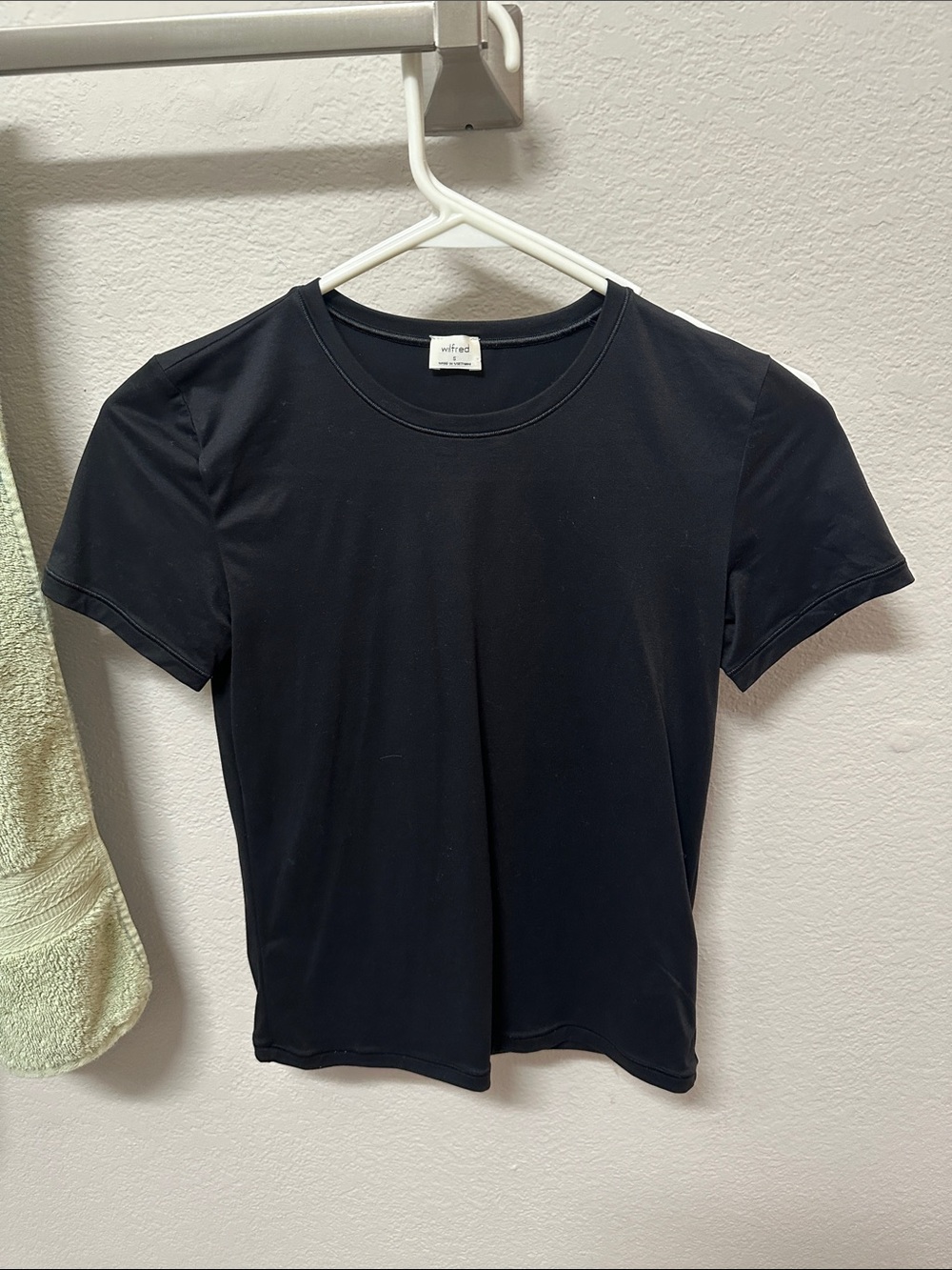 Wilfred Black Short Sleeve Crewneck Tee